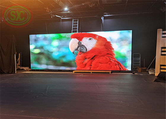 Wysokowydajne ekrany LED reklamowe P2.5 z obudową z odlewanego aluminium, idealne do użytku w pomieszczeniach i łatwe w instalacji