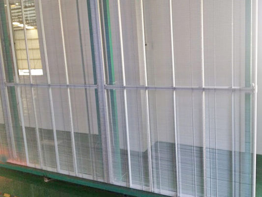 Przezroczysty ekran LED do użytku wewnętrznego i zewnętrznego P3.91-7.82mm, jasność 3000CD