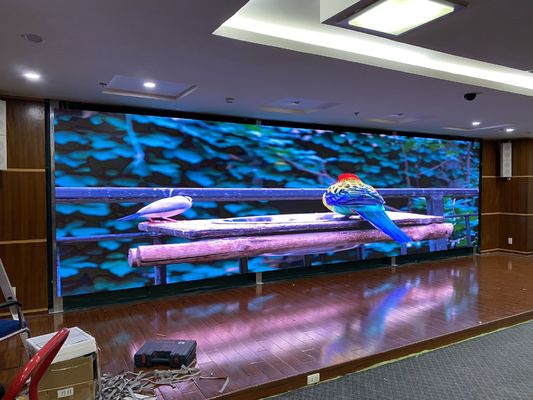 Dobra cena SMD2121 Typ lampy Precision Pixel Pitch LED Signage Full Color dla profesjonalnych wyświetlaczy w Internecie