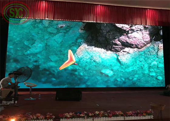 Wysokiej rozdzielczości pełnobarwny SMD P3.91 Reklamowy LED Video Display 250*250mm rozmiar modułu