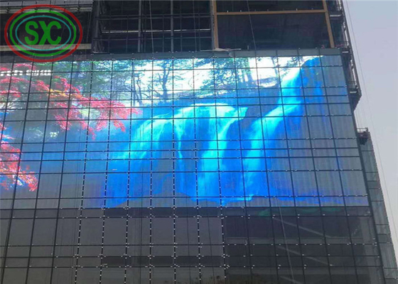 Wnętrze P3.9-7.8 pełnobarwny przezroczysty ekran LED Smd Skrzywiony ekran LED Video Ściana Szkło Led Screen For Showcase