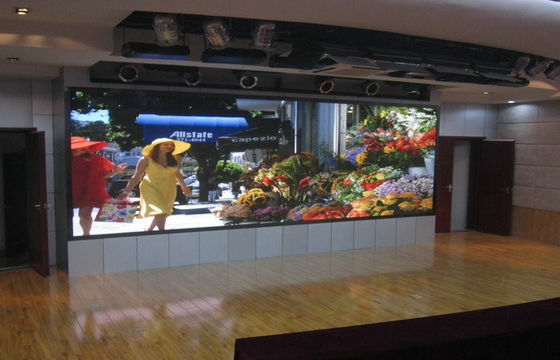 Ultra Thin P4 RGB 3 w 1 SMD LED aluminiowe Szafy Ekran o wysokiej rozdzielczości