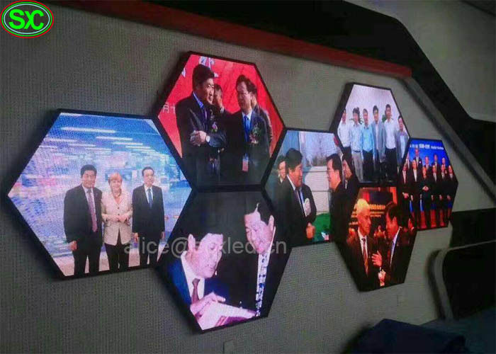 P3.9 Kurtyna wideo wideo Wyświetlacz LED dla reklam, wysokiej rozdzielczości