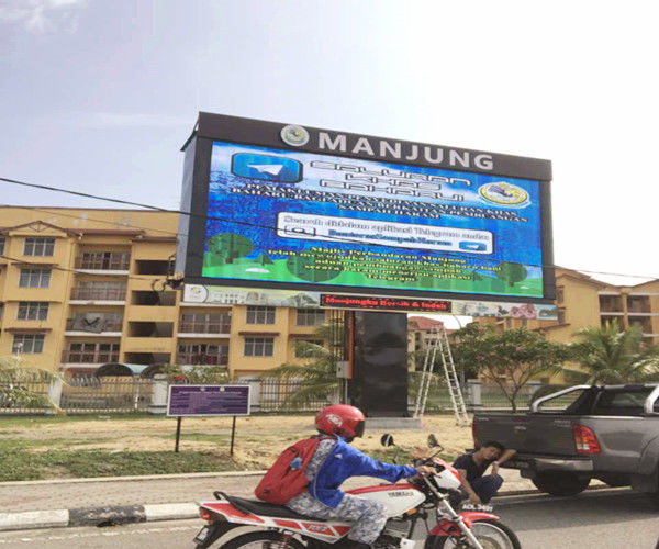 P10 Zewnętrzny wodoodporny billboard LED 10mm Pixel 600W/M2 Full Color Display