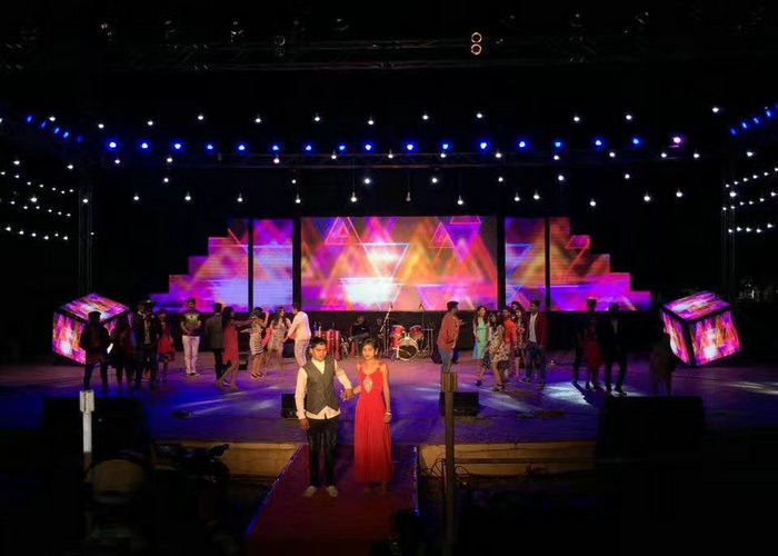 Standardowa obudowa z odlewanego aluminium SMD1515 P2.5 Wewnętrzny pełnokolorowy wyświetlacz Interaktywna podłoga taneczna LED