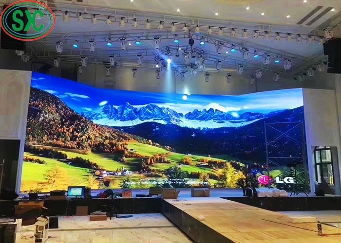 100000 godzin Długość życia P3.91 Wnętrze LED Mesh Curtain Signage Display z 65410 gęstością pikseli i wyraźną przejrzystością