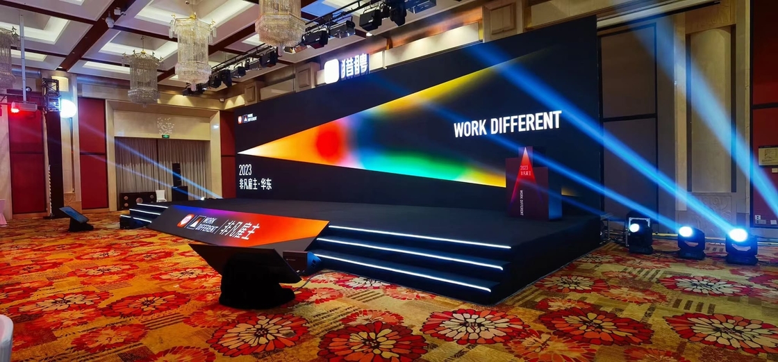 Wypożyczalnia wewnętrzna P3.91 Ściana wideo LED 500x500mm Panel LED o wysokiej częstotliwości odświeżania 3840Hz