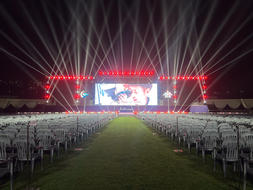 Łatwe do podłączenia i odinstalowania zewnętrzny pełnobarwny wyświetlacz LED do reklamy Multi-Media Stadion Stage Rental Show i więcej