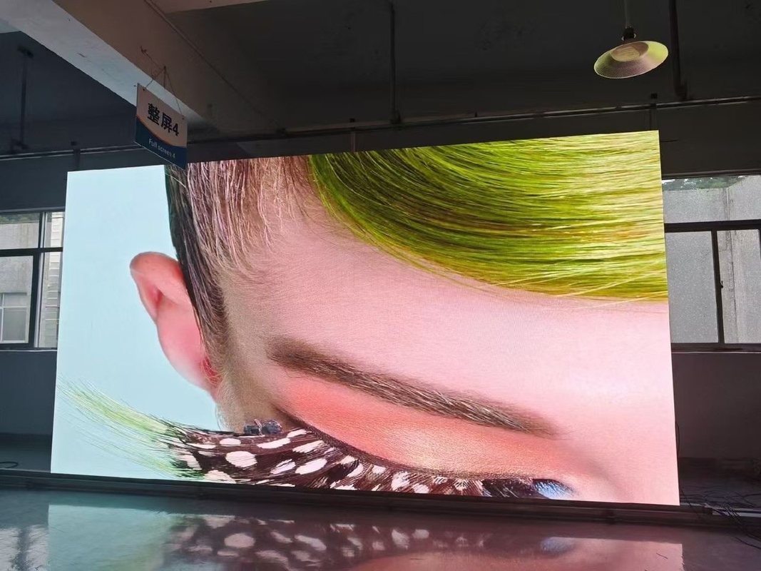 Wodoszczelne małe ultra HD LED billboard, P2 SMD LED Screen Billboard IP34 1/32 Skanowanie