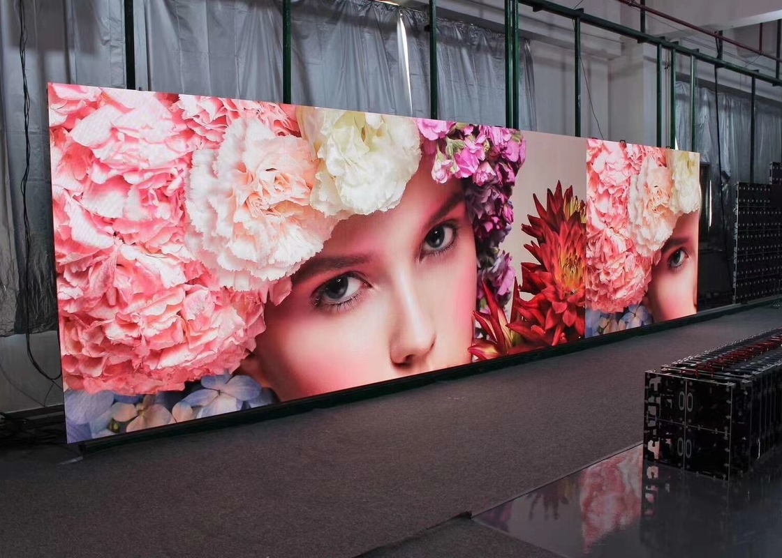 Indoor Die-Cast Aluminum/Exterior Rental Screen LED Display 1R1G1B P4 Module Size 256*128mm