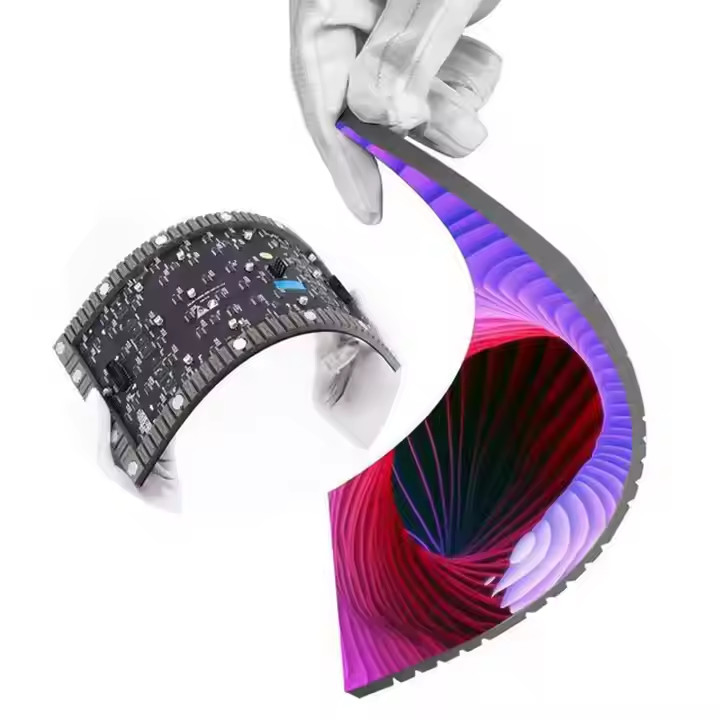 P4 Wykrzywiony ekran wideo LED Flexible LED Display Module Full Color
