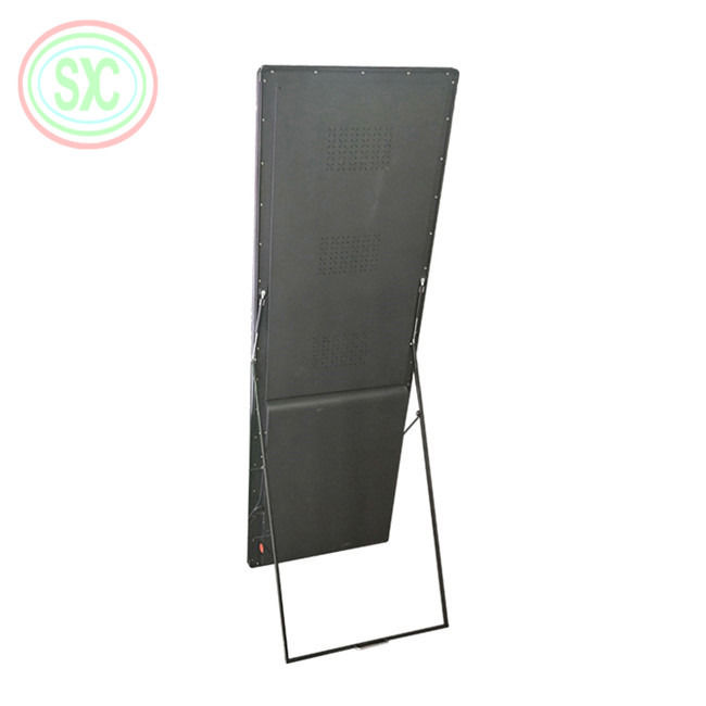 Konfiguracja kolorów 1R1G1B LED do wyświetlacza plakatowego o wymiarach ekranu 680x2000mm i rozstawie pikseli P2.5mm