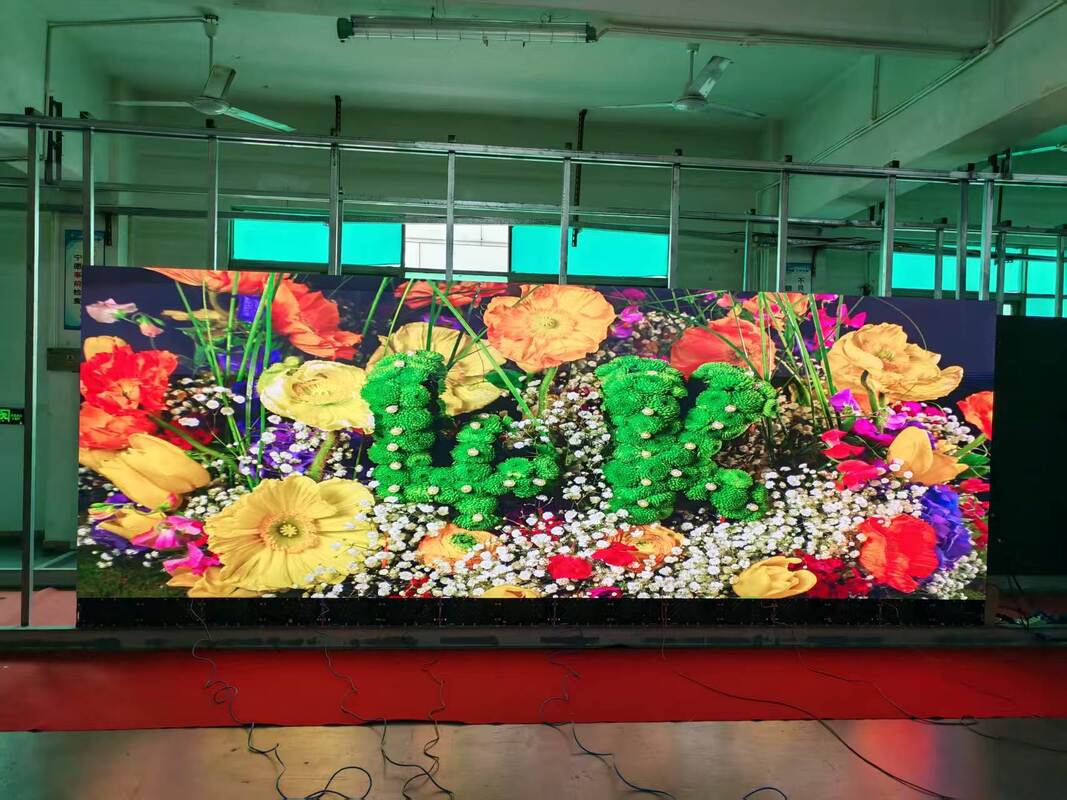 Wewnętrzny pełnokolorowy wyświetlacz LED p2.5 z kompaktową obudową i wysoką gęstością pikseli do szczegółowych prezentacji wizualnych w pomieszczeniach