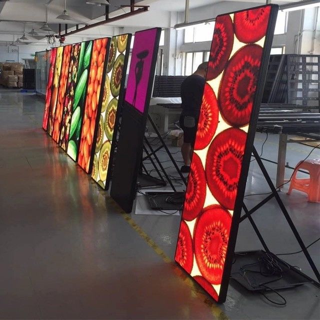 Aluminiowy komercyjny wyświetlacz LED z konfiguracją koloru 1R1G1B i materiałem panele aluminiowej