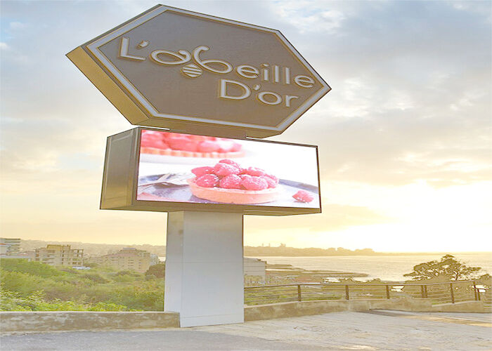China HD Outdoor Full Color P10 LED Display Screen Duża reklama nadająca się do wysokich temperatur