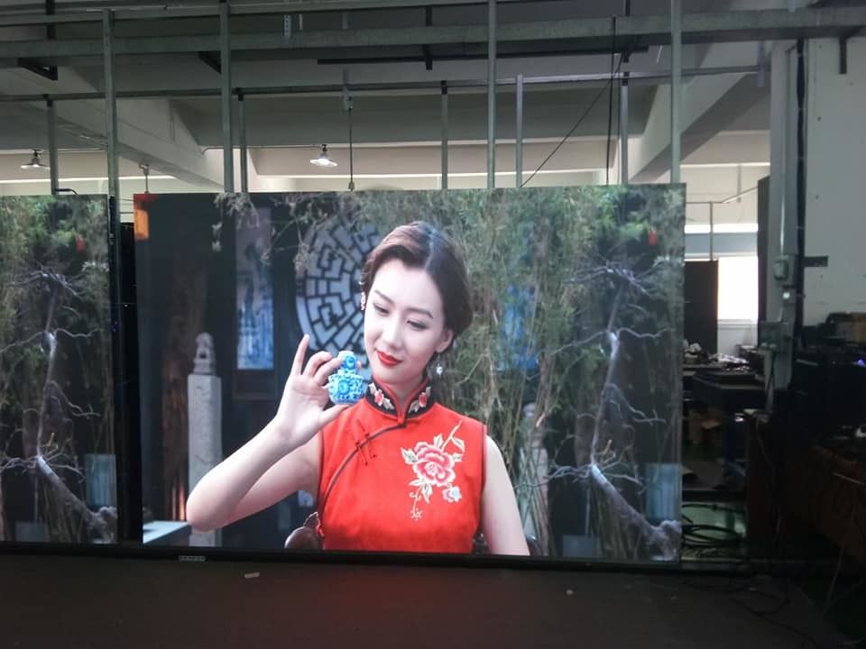 Wyświetlacz LED do wypożyczenia Full HD P4 512x512mm Sterowanie procesorem wideo P4 Panel z ekranem LED do wypożyczenia w pomieszczeniach