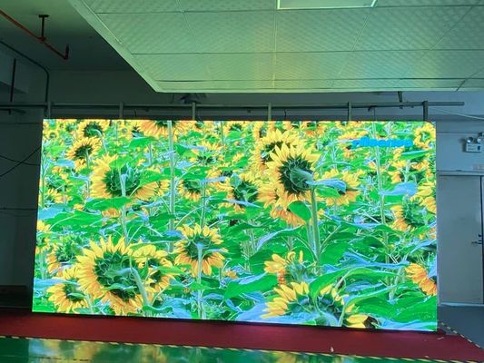 Dobra cena 500x500mm Wypożyczalnia tablica LED P3.91 P4.81 Wewnętrzna ściana panelu LED Novastar Card w Internecie