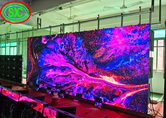 Dobra cena P2.5 Wyświetlacz LED GOB Wodoodporny kolorowy wyświetlacz LED przeciwkolizyjny na ścianie wewnętrznej w Internecie
