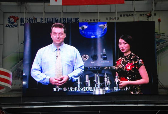 Dobra cena Wewnętrzna ściana wideo Led P4 ekran led 1800 Jasność Zasilacz Meanwell, 512 mm × 512 mm 3840 Hz w Internecie