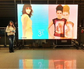 P4 IP34 SMD Cyfrowa tablica z wyświetlaczem wewnętrznym 62500 Gęstość Aluminiowa szafka