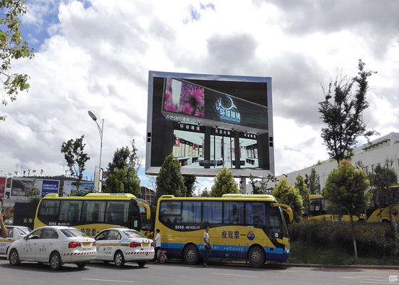 P10 Zewnętrzny pełnokolorowy billboard LED 10mm Pixel 600W/M2 wodoodporny IP65