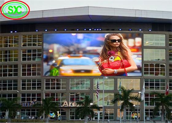 Dobra cena P3.91 Outdoor Billboard 5000 Nits Jasność 500*500mm 1R1G1B w Internecie