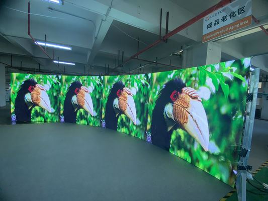 Łatwy do zainstalowania wyświetlacz LED P6 z rozdzielczością modułu 32 * 32 i 5000 godzin Mtbf