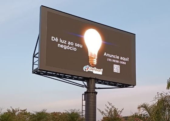 Dobra cena Wynajem pełnobarwny wywieszony wyświetlacz LED P8 zewnętrzny wodoodporny IP65 DC5V 32 * 16 rozdzielczość w Internecie