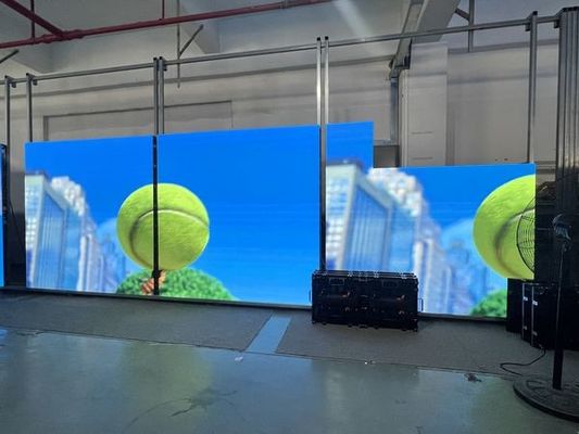 Dobra cena Żelazna i stalowa szafa P5 SMD Wewnętrzny pełnokolorowy ekran LED do wynajęcia na stadion piłkarski 64x32 Dot Matrix / przyjazny dla środowiska w Internecie