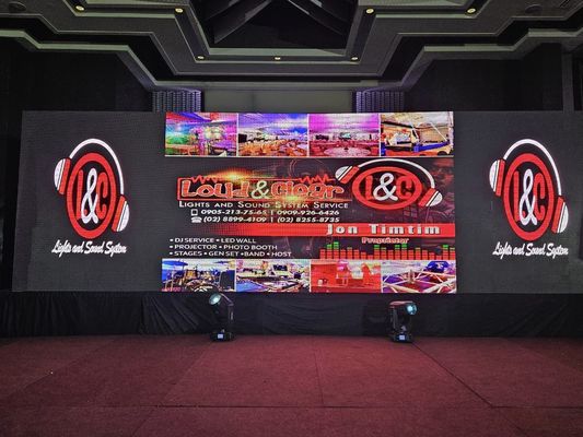 640000 punktów/m2 Wyświetlacz LED o cienkiej gęstości, o pełnym kolorze, z chipem rurkowym i materiałem aluminiowego szafki odlewanej