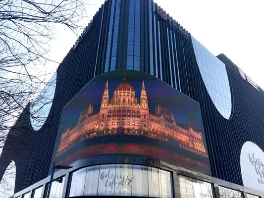 Dobra cena P3.91 Zewnętrzny pełnokolorowy wyświetlacz LED z zawieszeniem, wylewany na maskę, ekran aluminiowy, gęstość pikseli 40000/m2 w Internecie