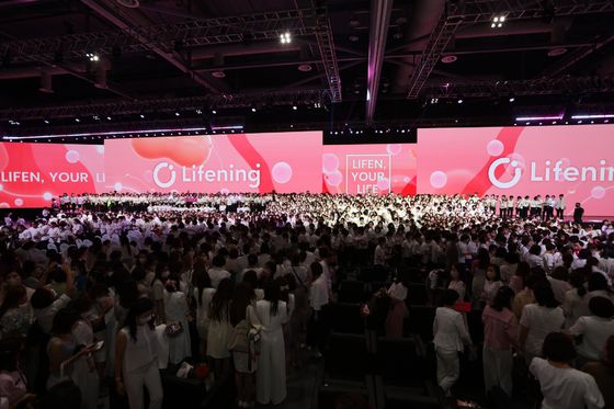 IP65 wodoodporny zewnętrzny pełnokolorowy wyświetlacz LED o wysokiej gęstości kropek 250000 kropek/m2 i długiej żywotności 100000 godzin