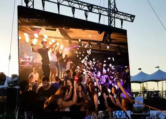 Wyrzutniczy ekran aluminiowy Żelazne pudełko / Wynajem komercyjny wolno stojący zewnętrzny pełnokolorowy ekran LED do reklamy ulicznej i supermarketowej