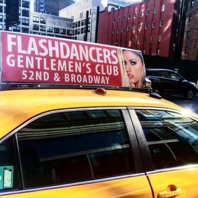 3 mm rozmiar wyświetlacza samochodowego LED 320*106 kropek rozdzielczość ekranu dla efektywnej reklamy samochodowej