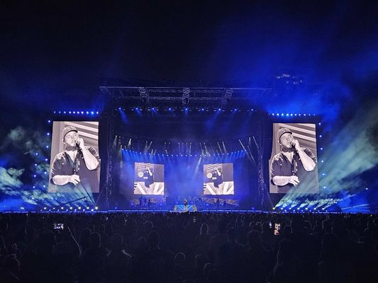 Rozmiar modułu 250*250mm i enkapsulacja SMD2121 kluczem do udanej reklamy zewnętrznej z definicją billboardu LED