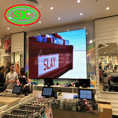 Panel LED wyświetlacza montowanego powierzchniowo o wymiarach modułu 320*160mm ze średnim poborem mocy 180W/m2