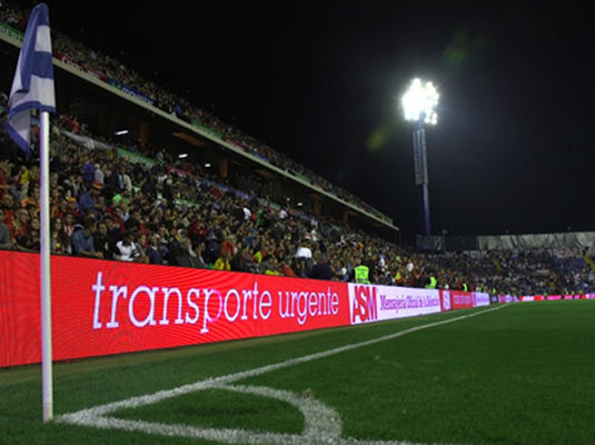 Wyprodukowany wyświetlacz LED P10 SMD do stadionów o jasności ≥6500 cd/m2