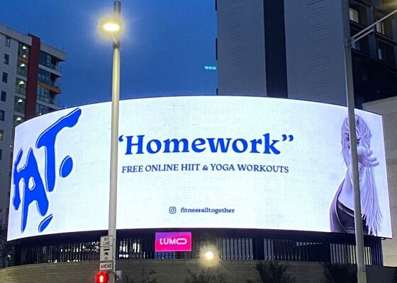 zewnętrzne wyświetlacze reklamowe P10 LED stałe wyświetlacze billboardów LED
