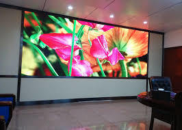 Dobra cena Wewnętrzny ekran LED do wynajęcia P3.91 500x500 z częstotliwością odświeżania 3840 Hz i jasnością 600 W Internecie