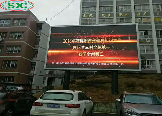 Dobra cena SMD Outdoor LED Display reklamowy, P6 Full Color Led Panel 27777 kropek / m2 w Internecie