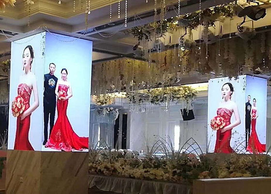 P4 Cyfrowy panel informacyjny kryty sześcienny kwadratowy wyświetlacz LED o kącie 360 ​​stopni