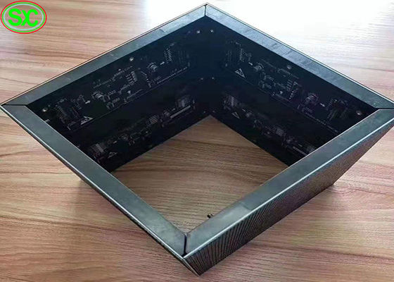 3d Kryty kolorowy wyświetlacz LED Filary P2.5 Filary o kubaturze 90 stopni