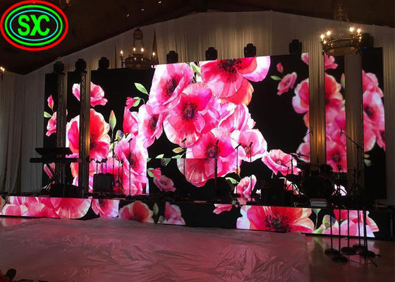 Dobra cena Dekoracje ślubne Indoor HD Rental Wyświetlacz LED P2 P3 P4 128 * 64 Rozdzielczość w Internecie