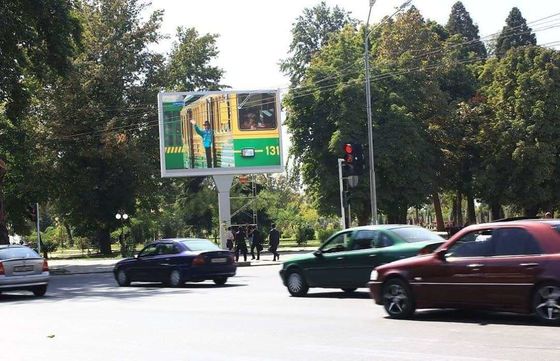 Dobra cena P10 Duży zewnętrzny pełnokolorowy ekran LED do wynajęcia Digital Advertising Panel SMD2727 w Internecie