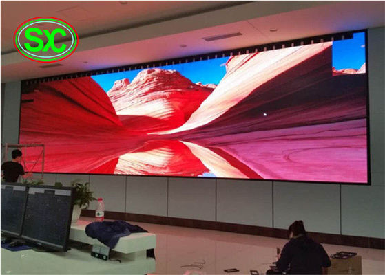 Dobra cena Ekran HD P2.5mm SMD LED w pomieszczeniach wewnętrznych Led panel ścienny wideo z 160000 punktów/m2 W Internecie