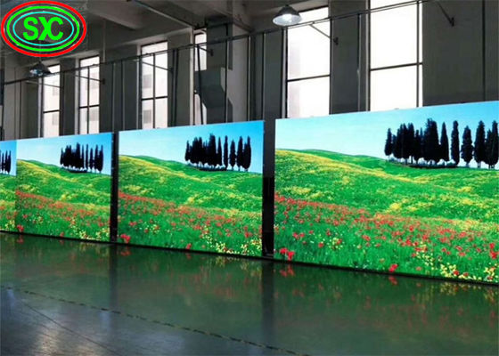 Dobra cena Duży elastyczny wypożyczalny ekran bez wyświetlacza 1/32 Scan HD 1R1G1B P2.5mm LED Screen Board w Internecie