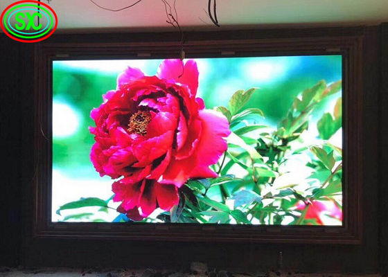 Dobra cena 1200cd / m2 P4.81 P3.91 Wynajem Wyświetlacz reklamowy led 330W / m2 w Internecie