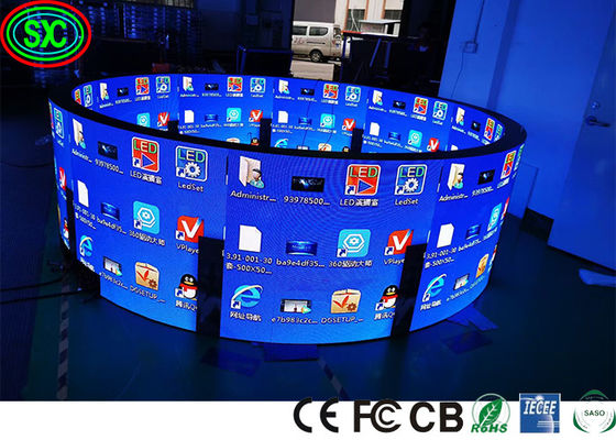 Dobra cena P2 P4 SMD2121 1000nits Skrzywiony elastyczny ekran LED 1R1G1B pełnokolorowy ekran LED w Internecie