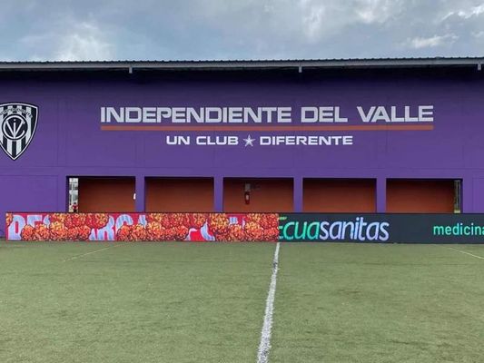 SMD3535 P10 Zewnętrzny ekran LED do piłki nożnej 5500 nitów do uprawiania sportu