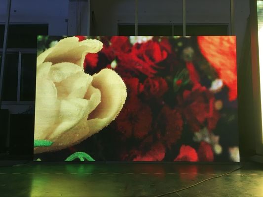 Dobra cena Wypożyczalnia Wyświetlacz LED Indoor P3.91 Front service 500X500MM Panel ścienny wideo w pełnym kolorze, szeroki kąt widzenia w Internecie